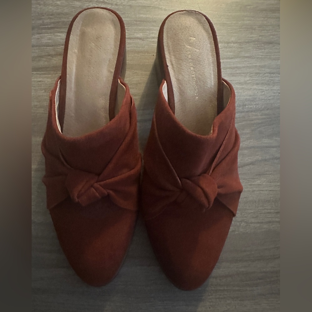 Anthropologie Tess Knotted Suede Mule Wine/Rust Red 8.5